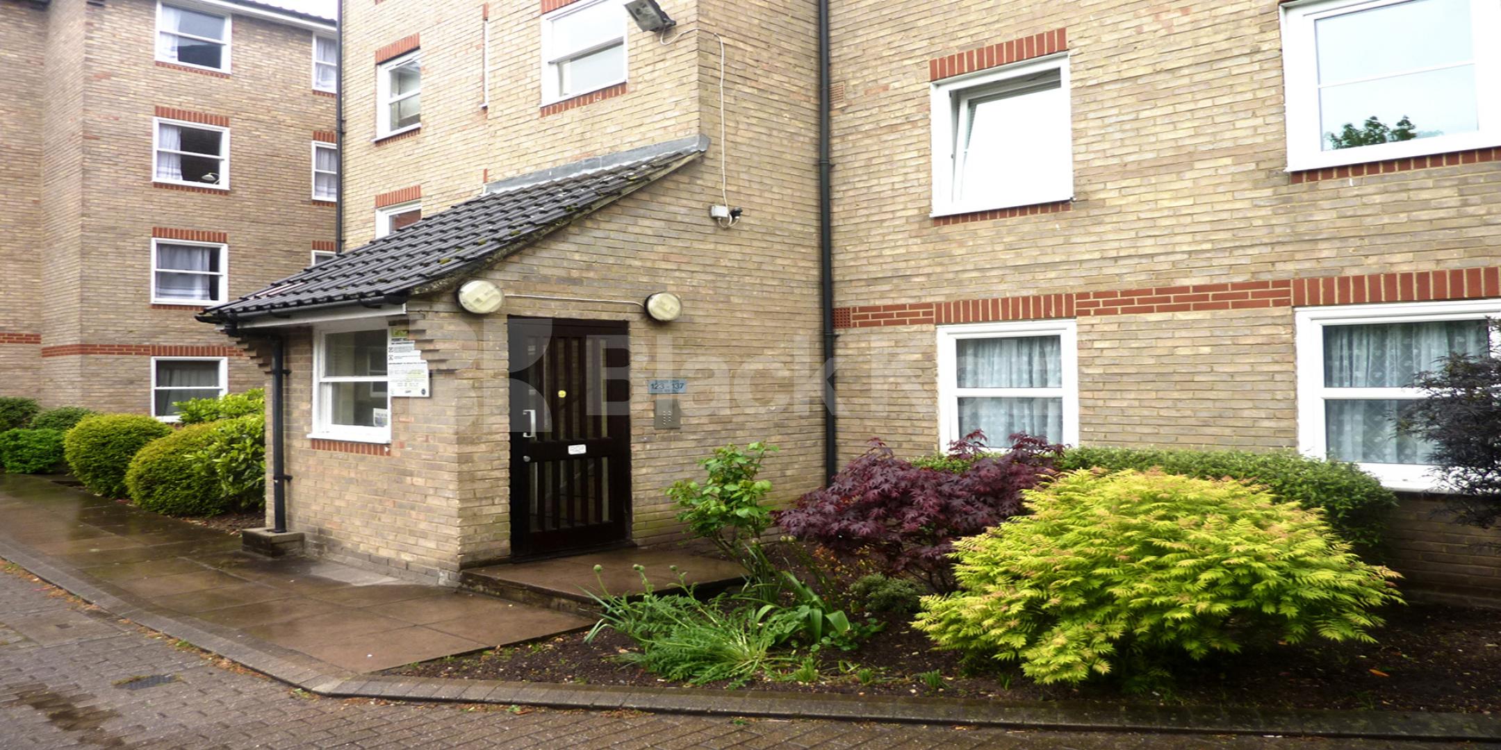 			NEW INSTRUCTION!, 2 Bedroom, 1 bath, 1 reception Flat			 Barker Drive, CAMDEN